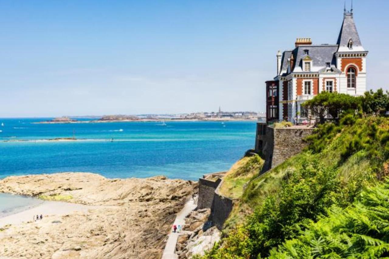 L'Ecume - Studio Moderne Avec Grand Balcon Et Place De Parking Lägenhet Dinard Exteriör bild